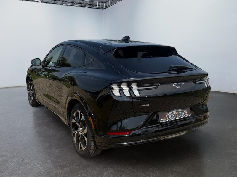 Ford Mustang MACH-E · Premium