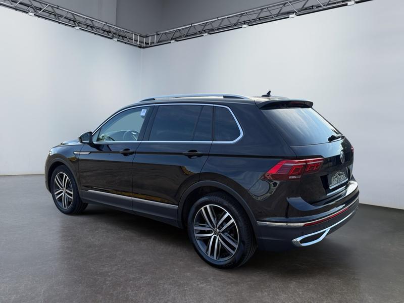 VW Tiguan · Elegance