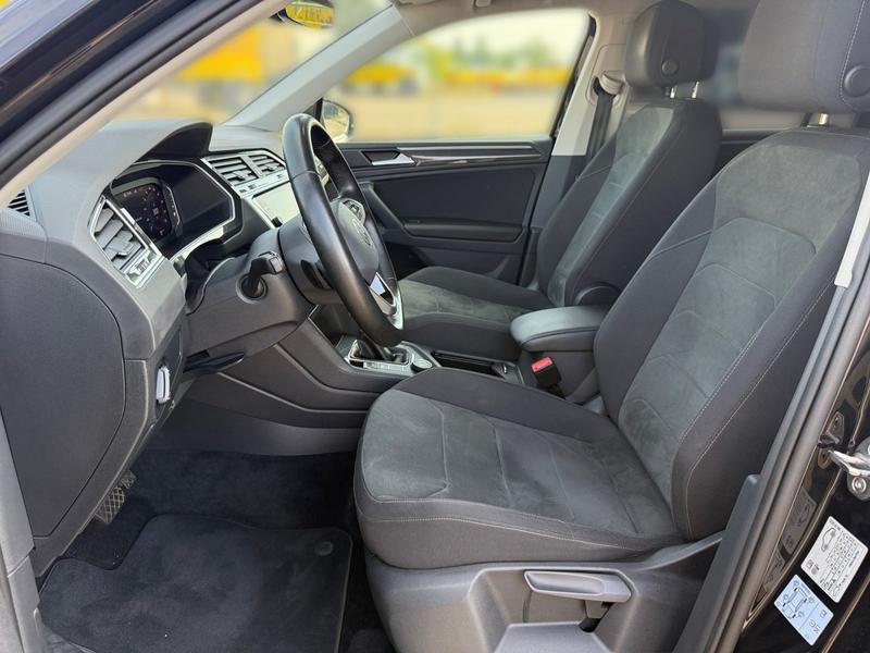 VW Tiguan · Elegance