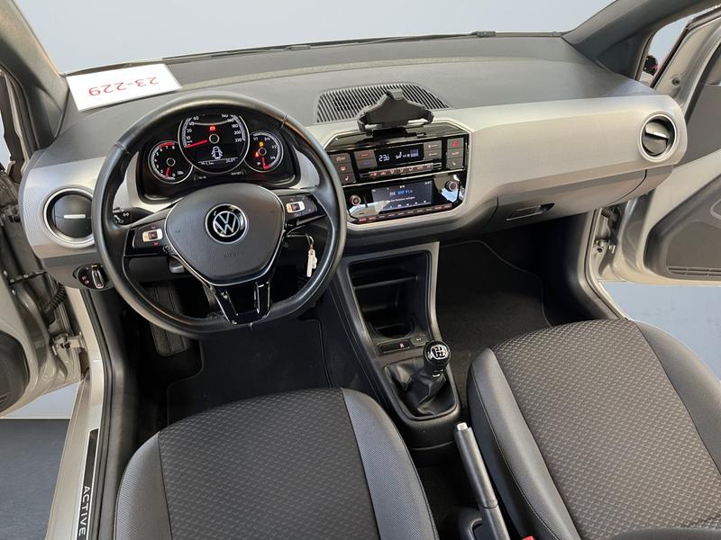 VW up! · Active