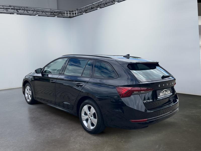 Skoda Octavia · Ambition