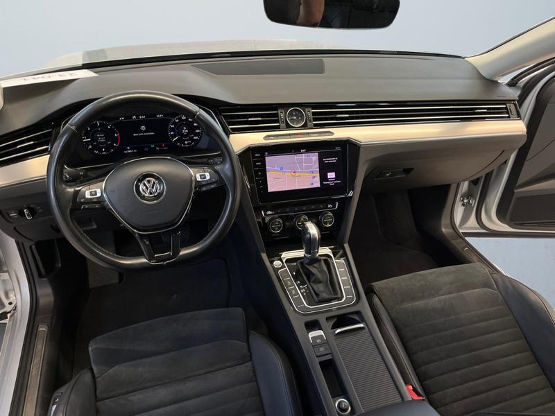 VW Passat Variant · Highline