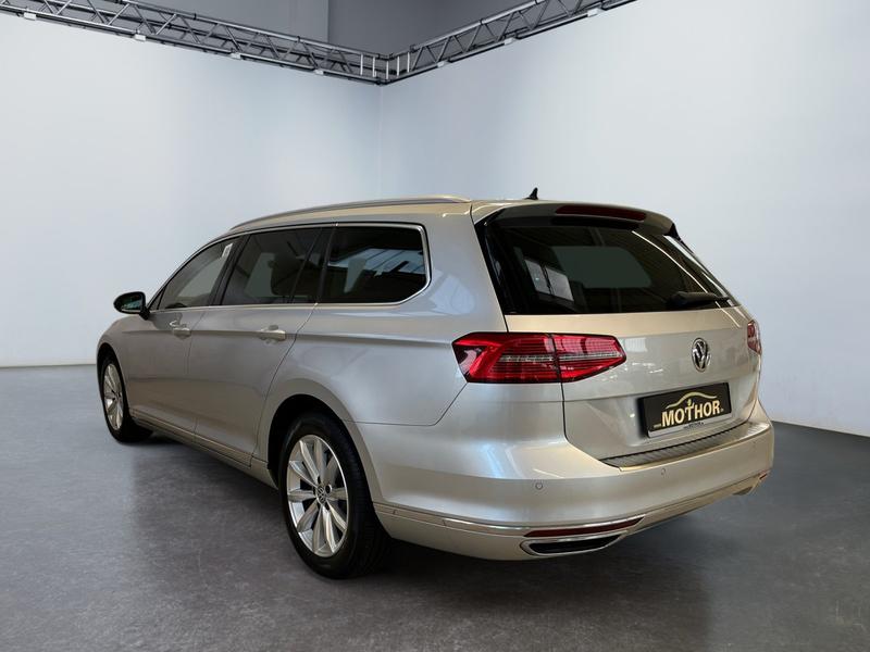 VW Passat Variant · Highline