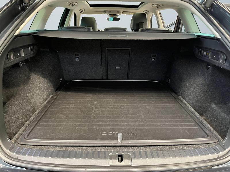 Skoda Octavia · Scout · Bild 16