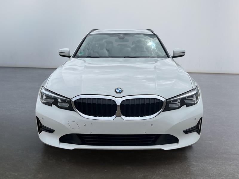 BMW 320 · Advantage