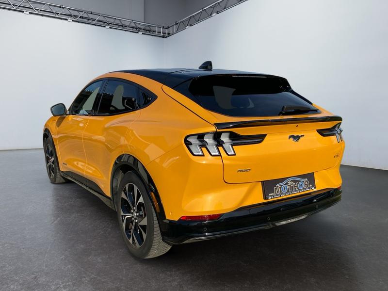 Ford Mustang MACH-E · Premium