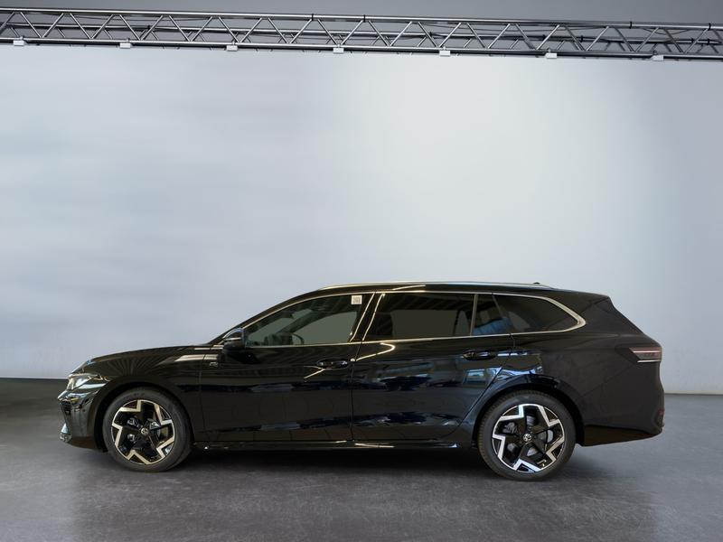 VW Passat Variant · R-Line