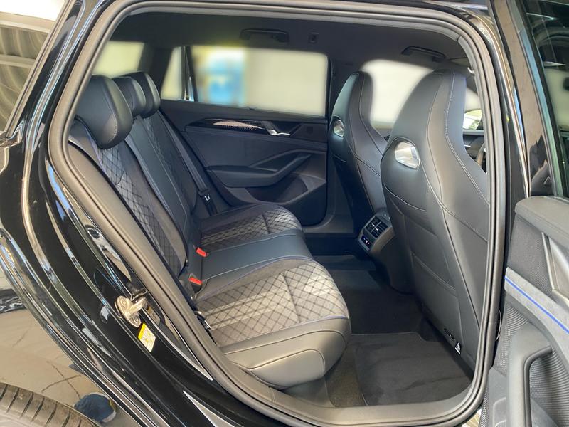 VW Passat Variant · R-Line · Bild 10