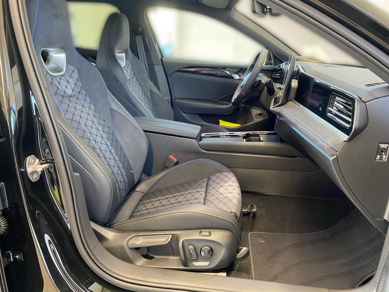 VW Passat Variant · R-Line · Bild 9