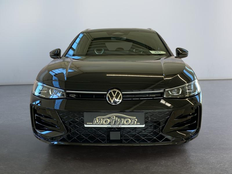 VW Passat Variant · R-Line