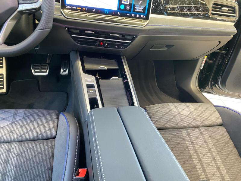 VW Passat Variant · R-Line · Bild 8