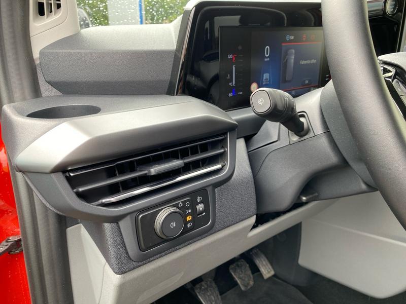 Ford Tourneo Custom · Titanium FWD 320 L1 · Bild 16