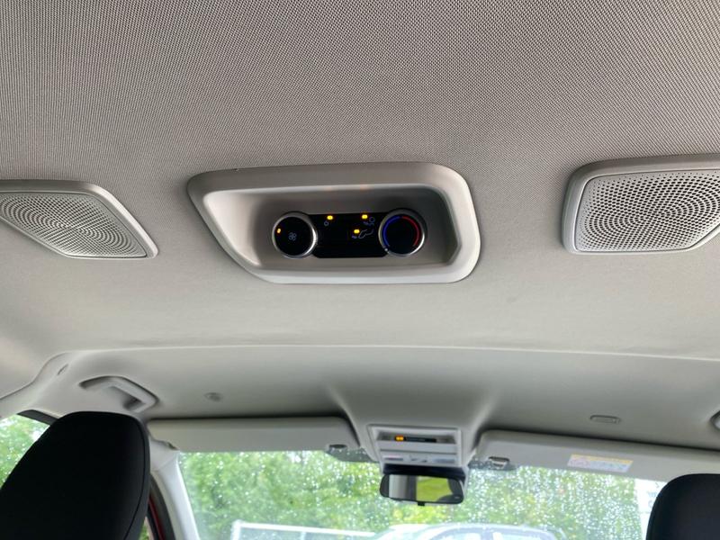 Ford Tourneo Custom · Titanium FWD 320 L1 · Bild 21