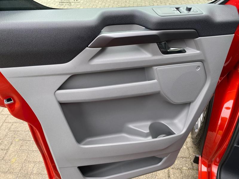 Ford Tourneo Custom · Titanium FWD 320 L1 · Bild 17