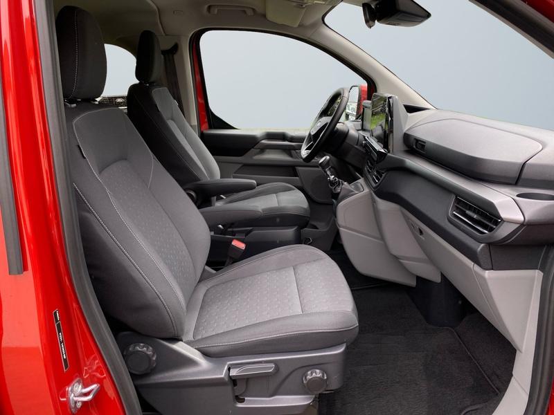 Ford Tourneo Custom · Titanium FWD 320 L1 · Bild 10