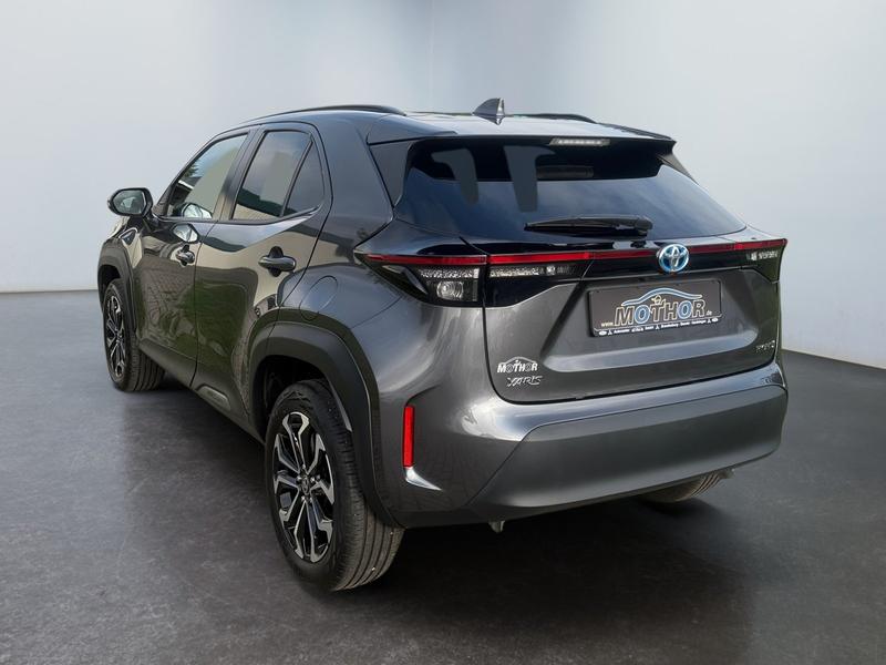 Toyota Yaris Cross · Elegant FWD