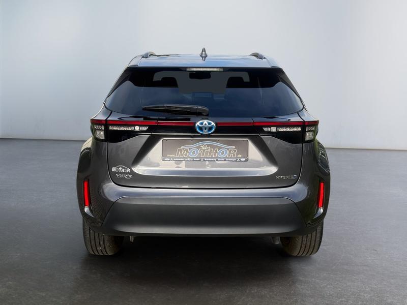 Toyota Yaris Cross · Elegant FWD