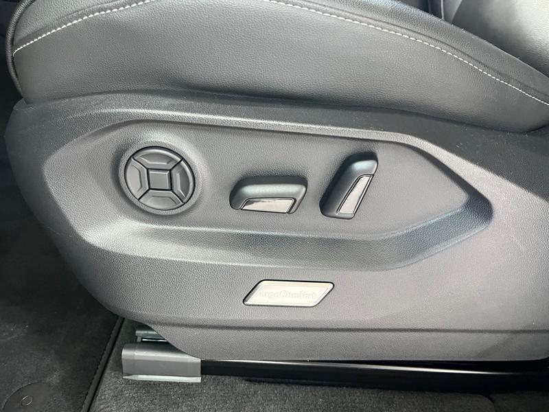 VW Touareg · 3.0 V6 TDI 4x4 DSG Parklenkassistent · Bild 22