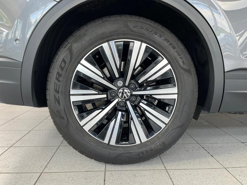VW Touareg · 3.0 V6 TDI 4x4 DSG Parklenkassistent · Bild 16