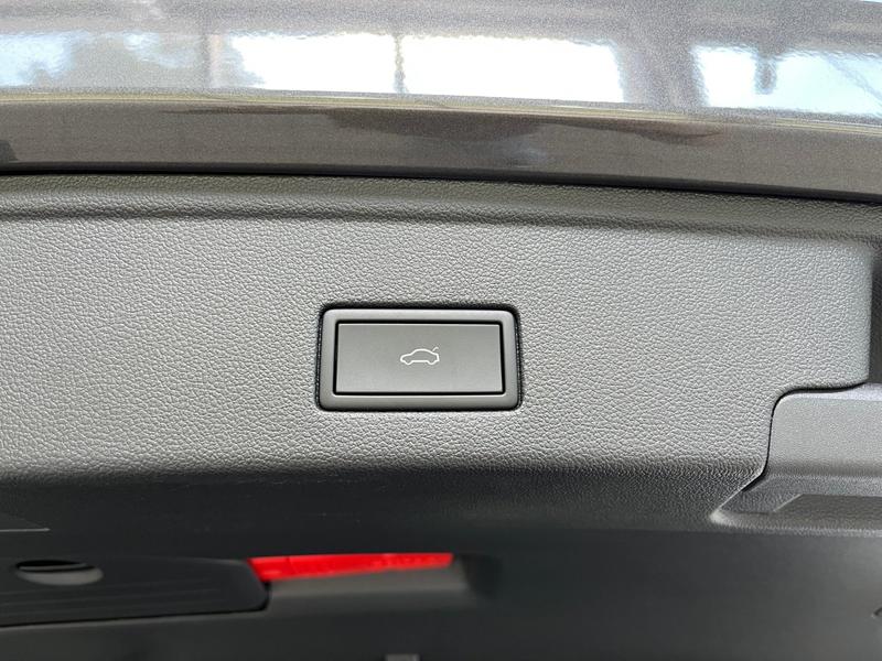 VW Touareg · 3.0 V6 TDI 4x4 DSG Parklenkassistent · Bild 20