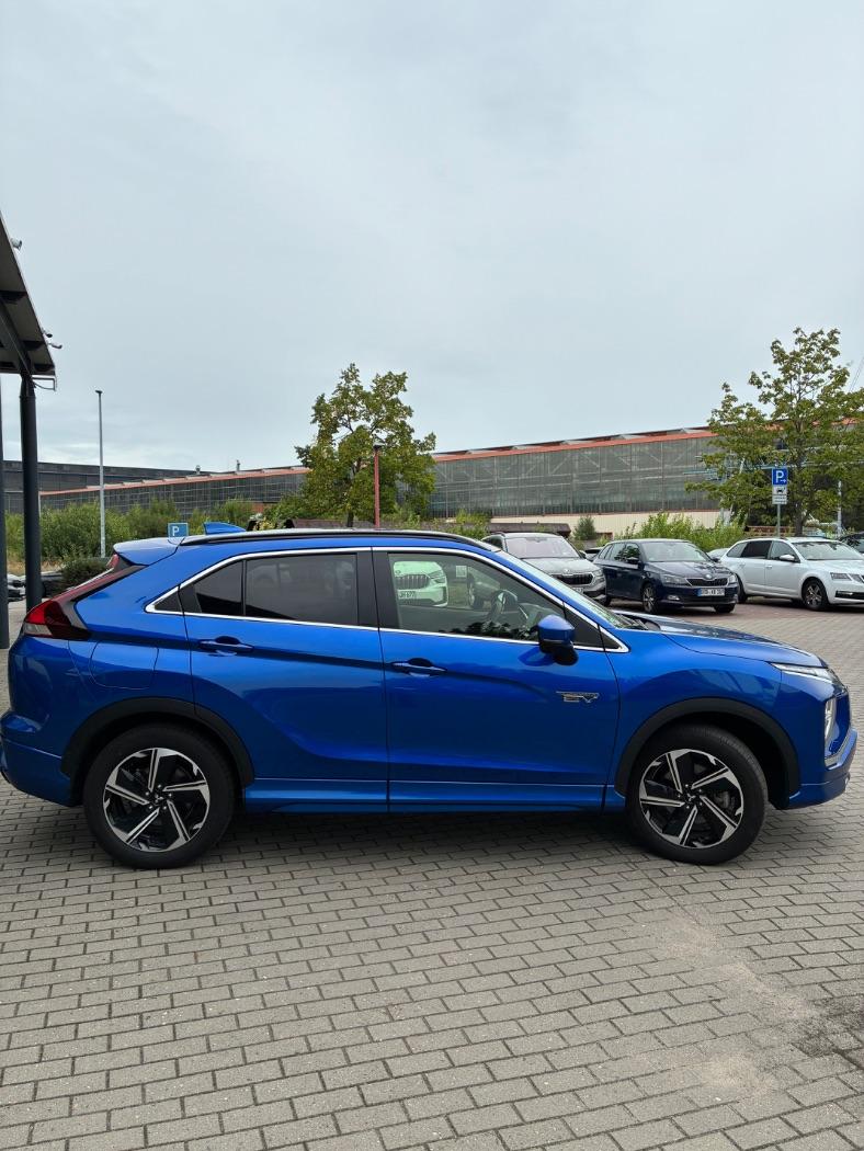 Mitsubishi Eclipse Cross · Top AHK LED PDC Schiebedach · Bild 13