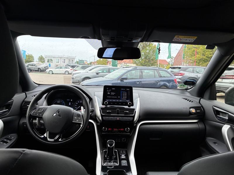 Mitsubishi Eclipse Cross · Top AHK LED PDC Schiebedach