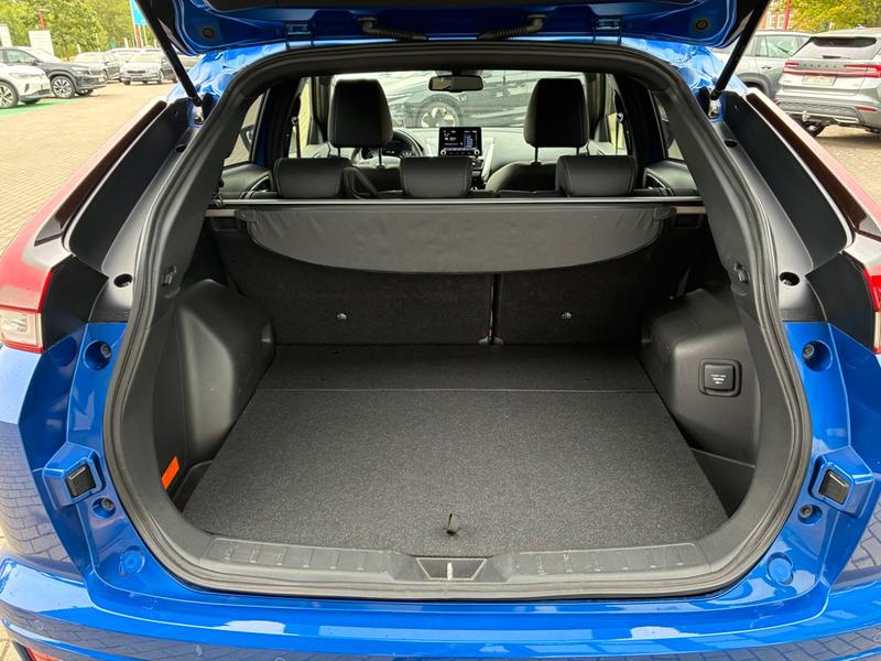 Mitsubishi Eclipse Cross · Top AHK LED PDC Schiebedach · Bild 10