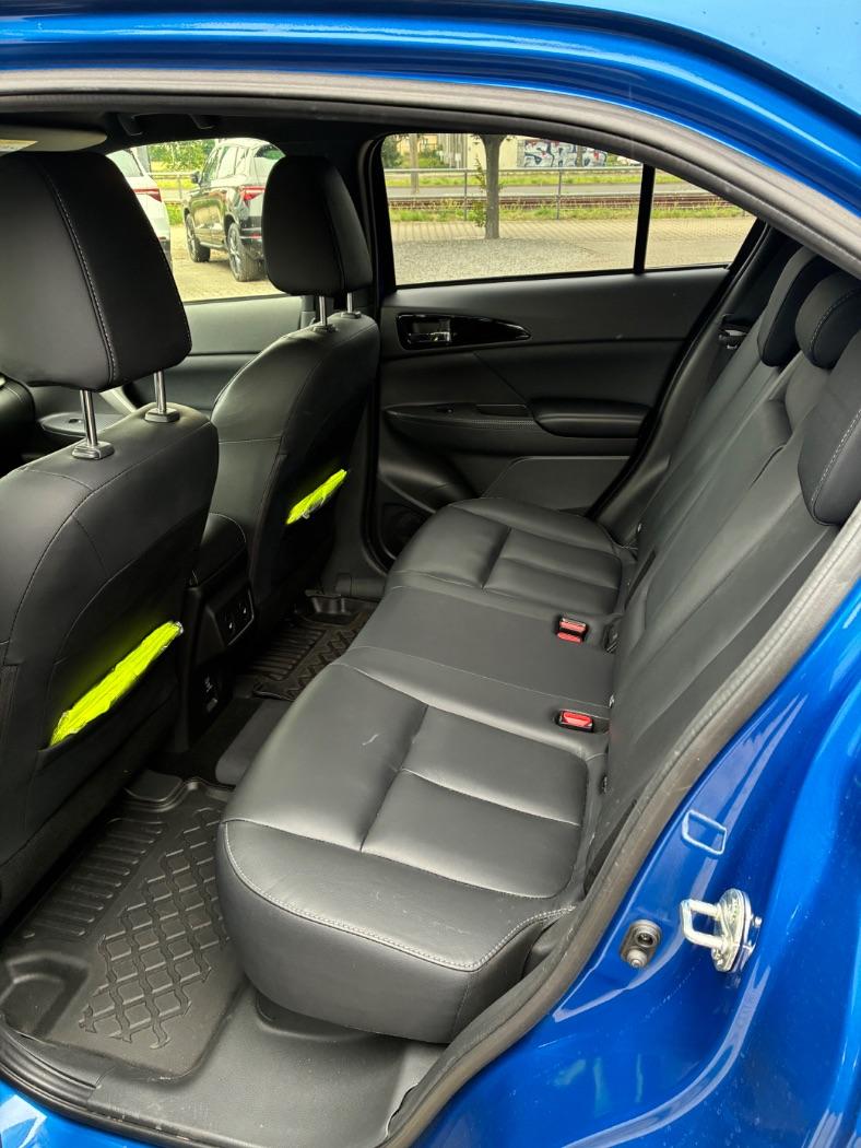 Mitsubishi Eclipse Cross · Top AHK LED PDC Schiebedach