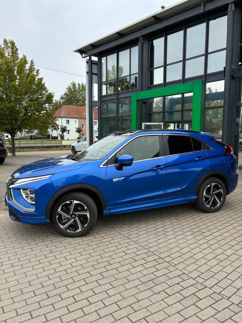Mitsubishi Eclipse Cross · Top AHK LED PDC Schiebedach
