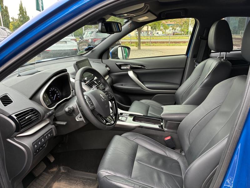 Mitsubishi Eclipse Cross · Top AHK LED PDC Schiebedach