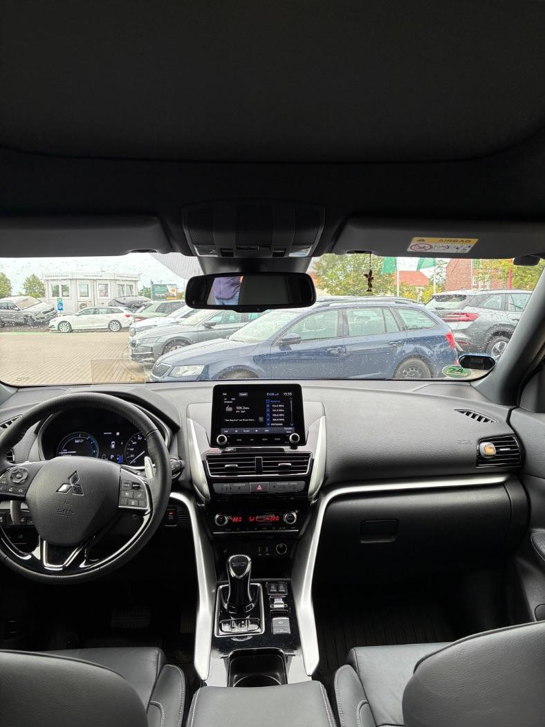 Mitsubishi Eclipse Cross · Top AHK LED PDC Schiebedach · Bild 21