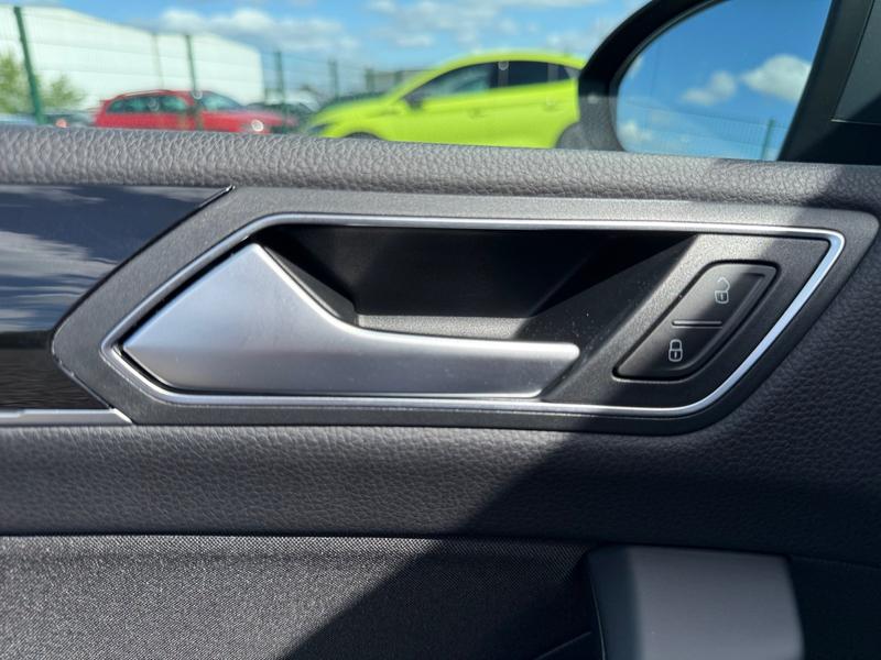 VW Touran · Highline · Bild 16