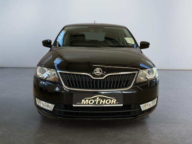 Skoda Rapid · Drive
