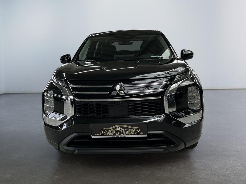 Mitsubishi Outlander · Basis