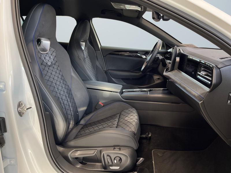 VW Passat Variant · R-Line · Bild 9
