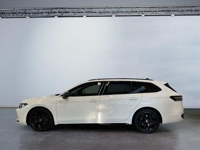 VW Passat Variant · R-Line