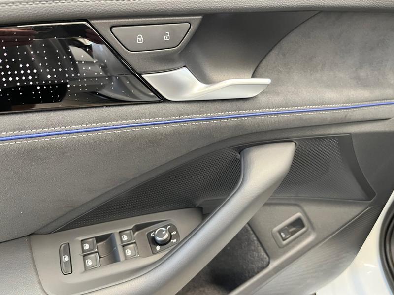 VW Passat Variant · R-Line · Bild 18