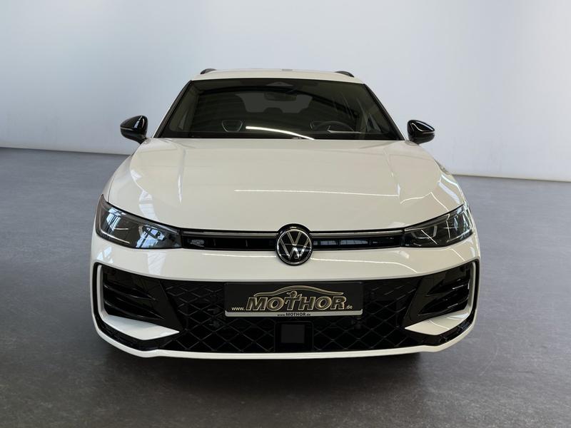 VW Passat Variant · R-Line