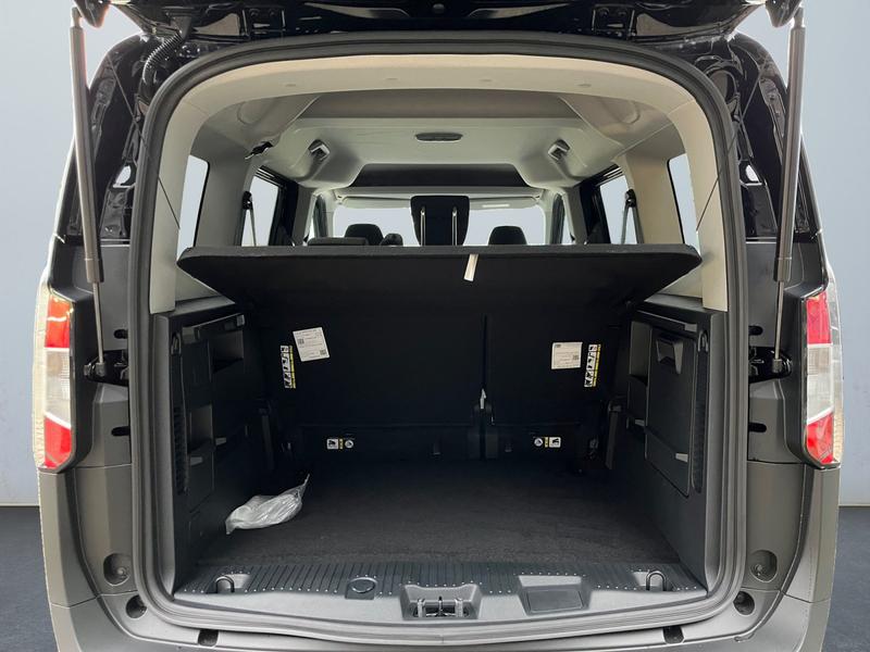Ford Tourneo Courier · Titanium · Bild 14