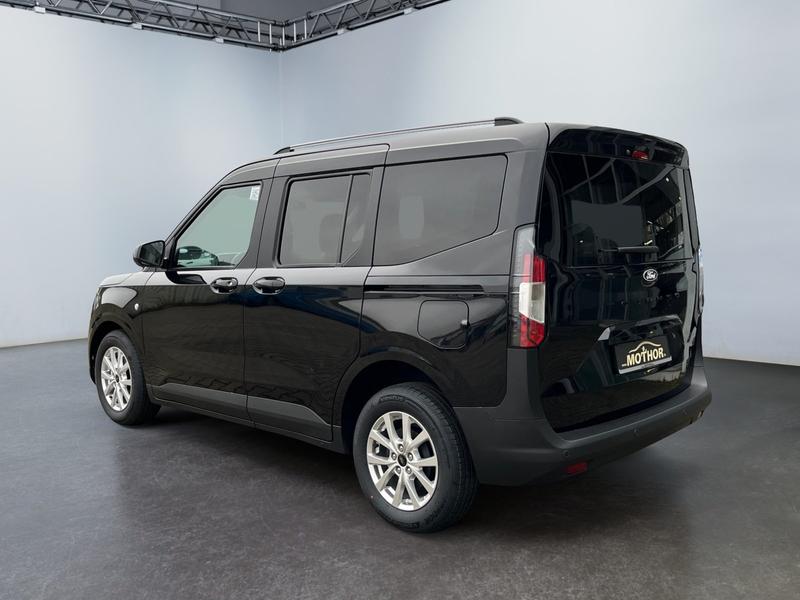 Ford Tourneo Courier · Titanium