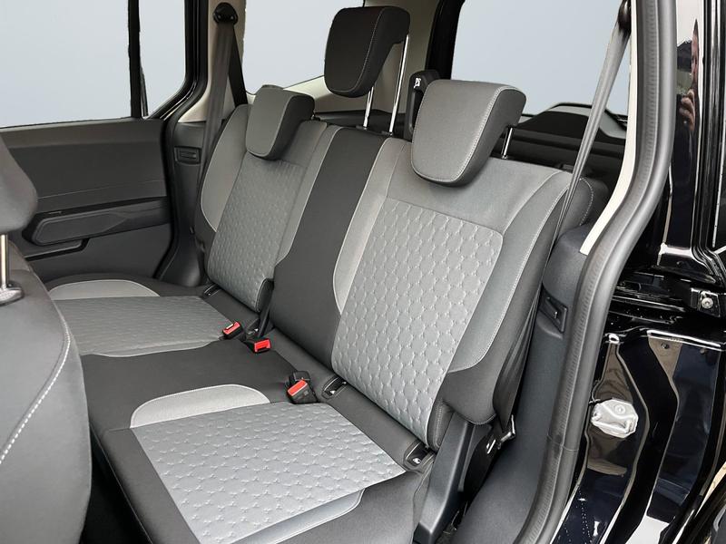 Ford Tourneo Courier · Titanium · Bild 11
