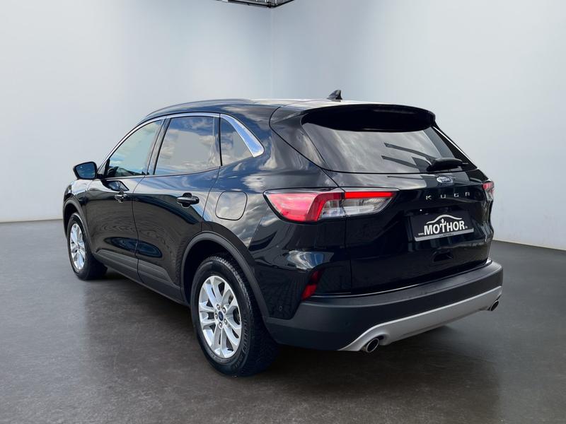 Ford Kuga · Titanium