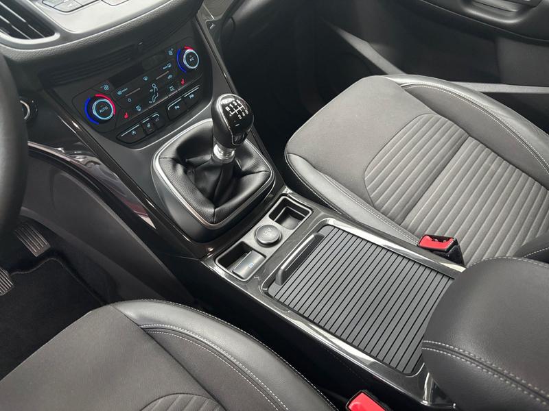 Ford Kuga · Titanium · Bild 9