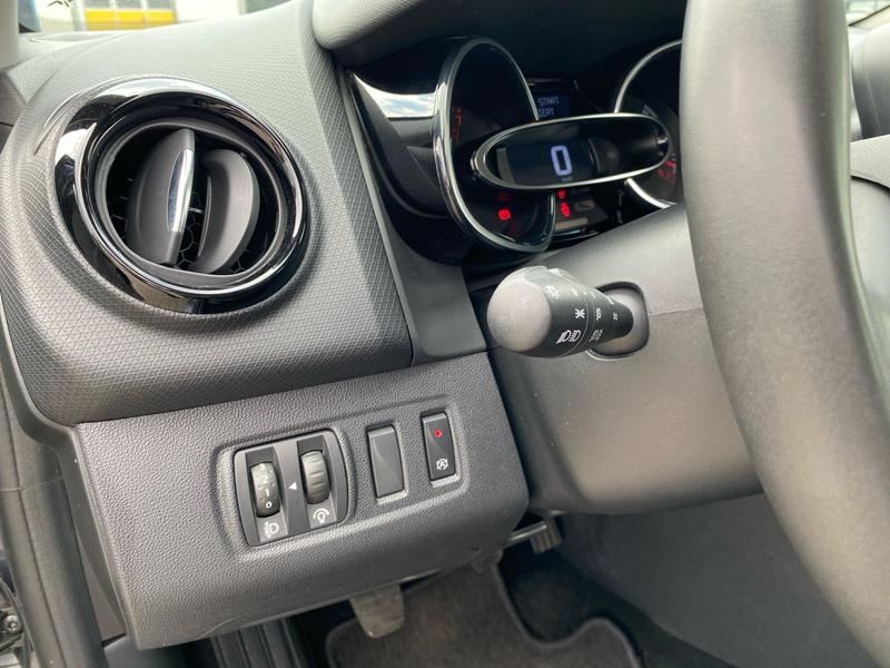 Renault Clio · Limited · Bild 16