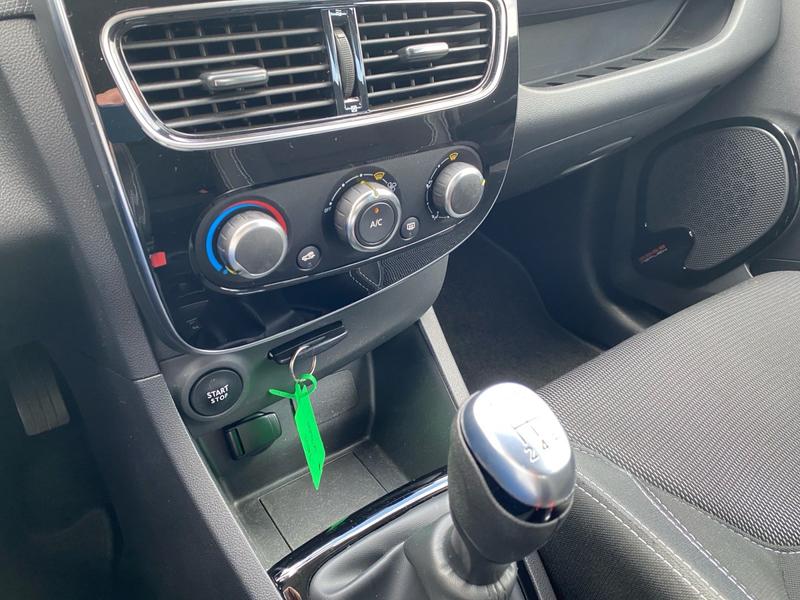 Renault Clio · Limited · Bild 22