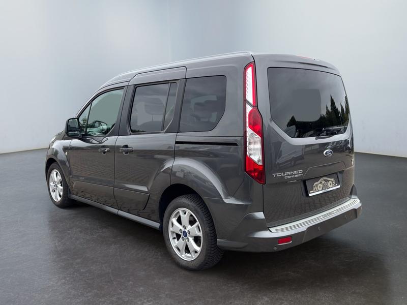 Ford Tourneo Connect · Titanium