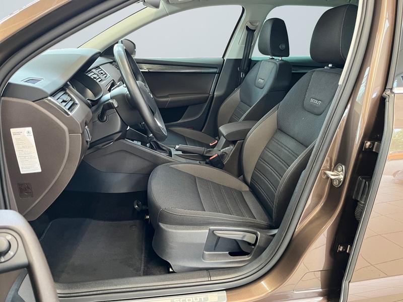 Skoda Octavia · Scout