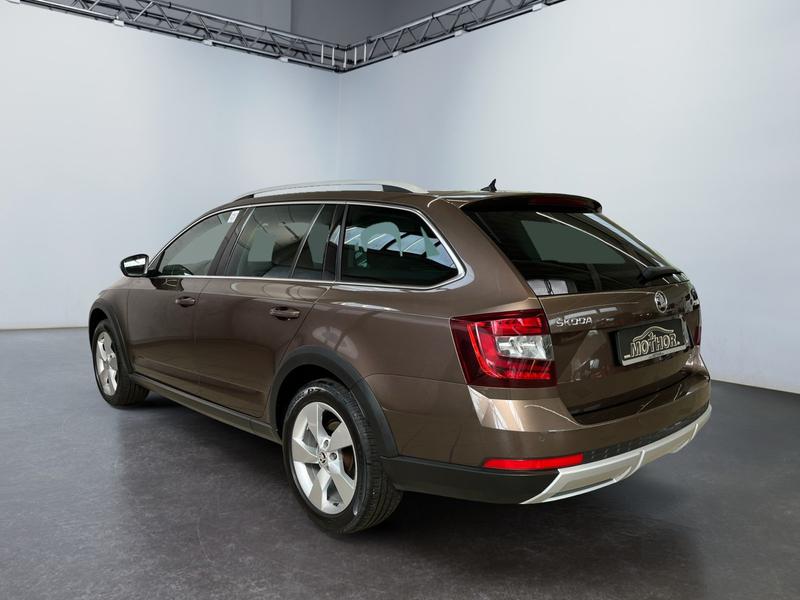Skoda Octavia · Scout