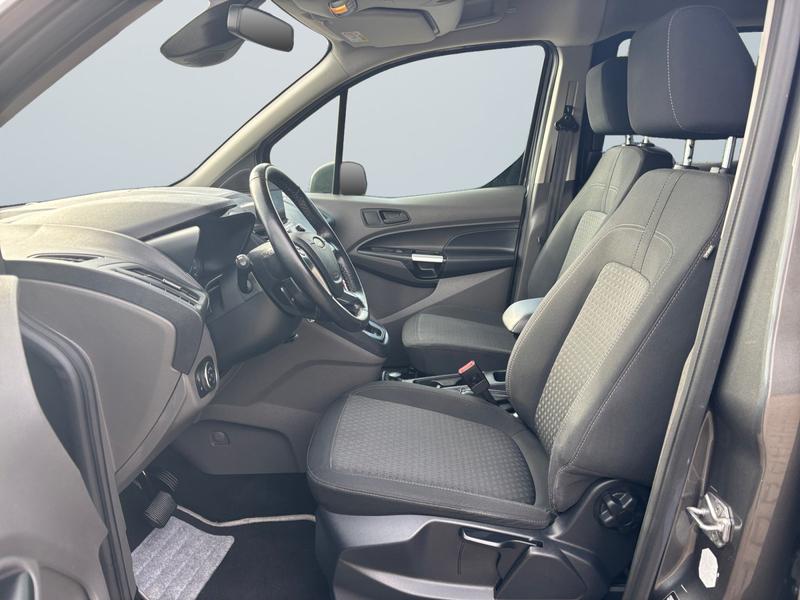 Ford Grand Tourneo · Trend