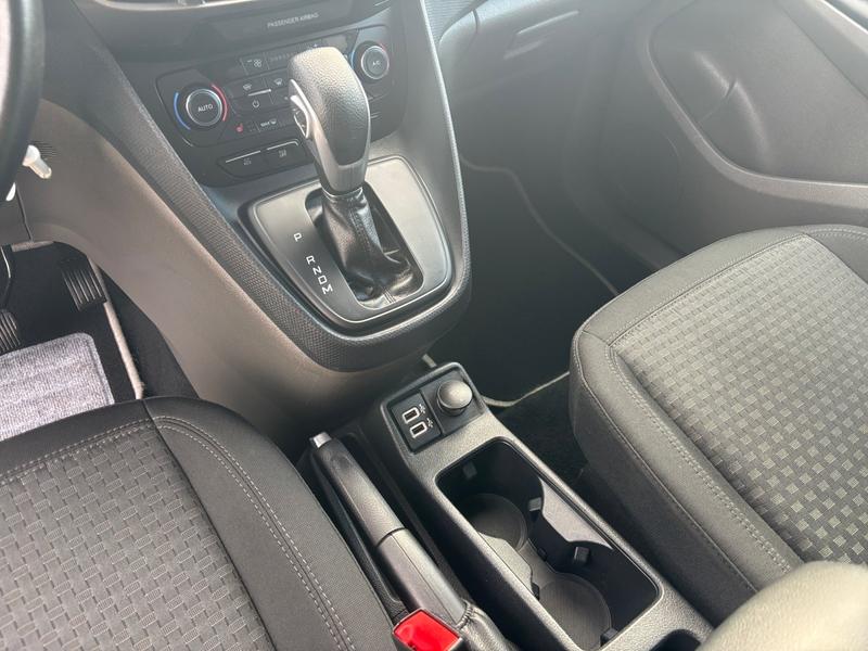 Ford Grand Tourneo · Trend · Bild 9